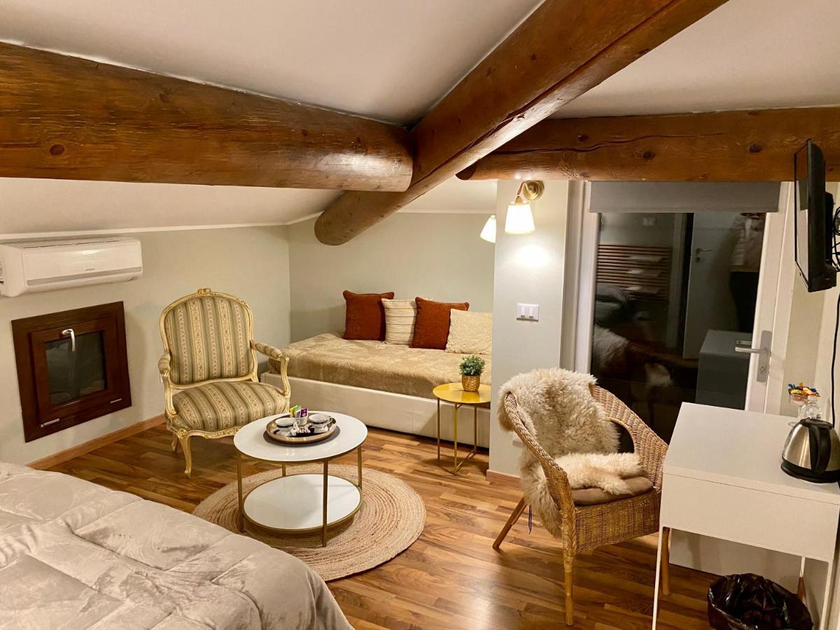La Casa Di Campagna Sul Garda Puegnago Buitenkant foto