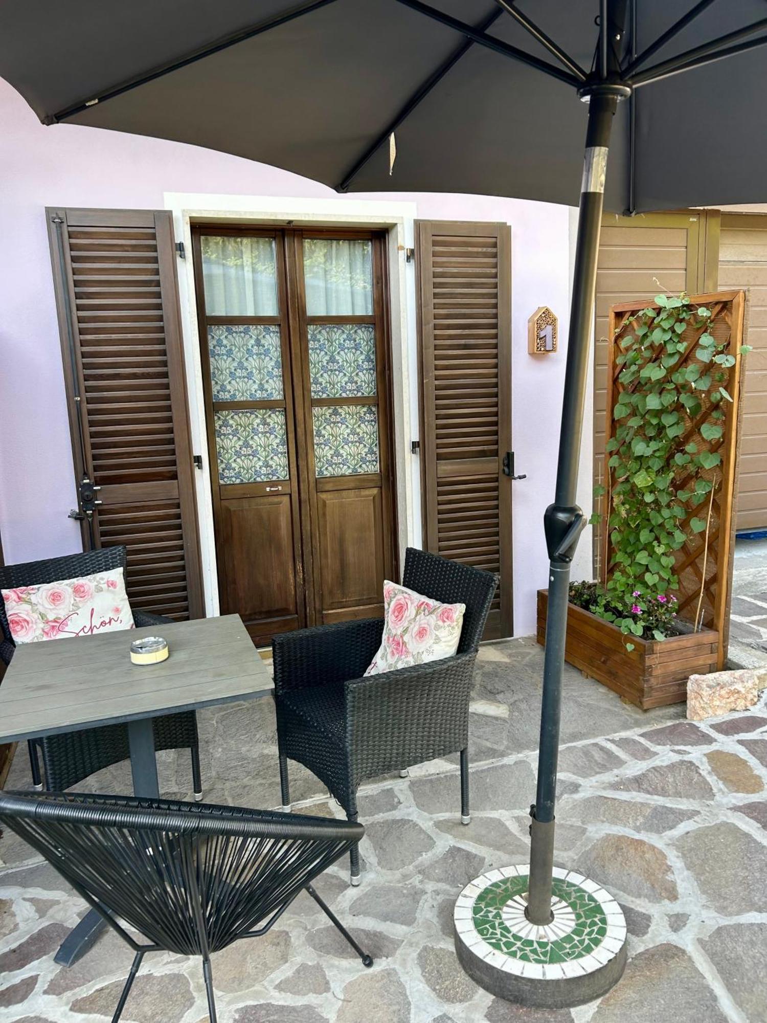 La Casa Di Campagna Sul Garda Puegnago Buitenkant foto